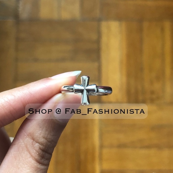 James Avery Retired St Teresa Cross Ring size 6 - Picture 1 of 9